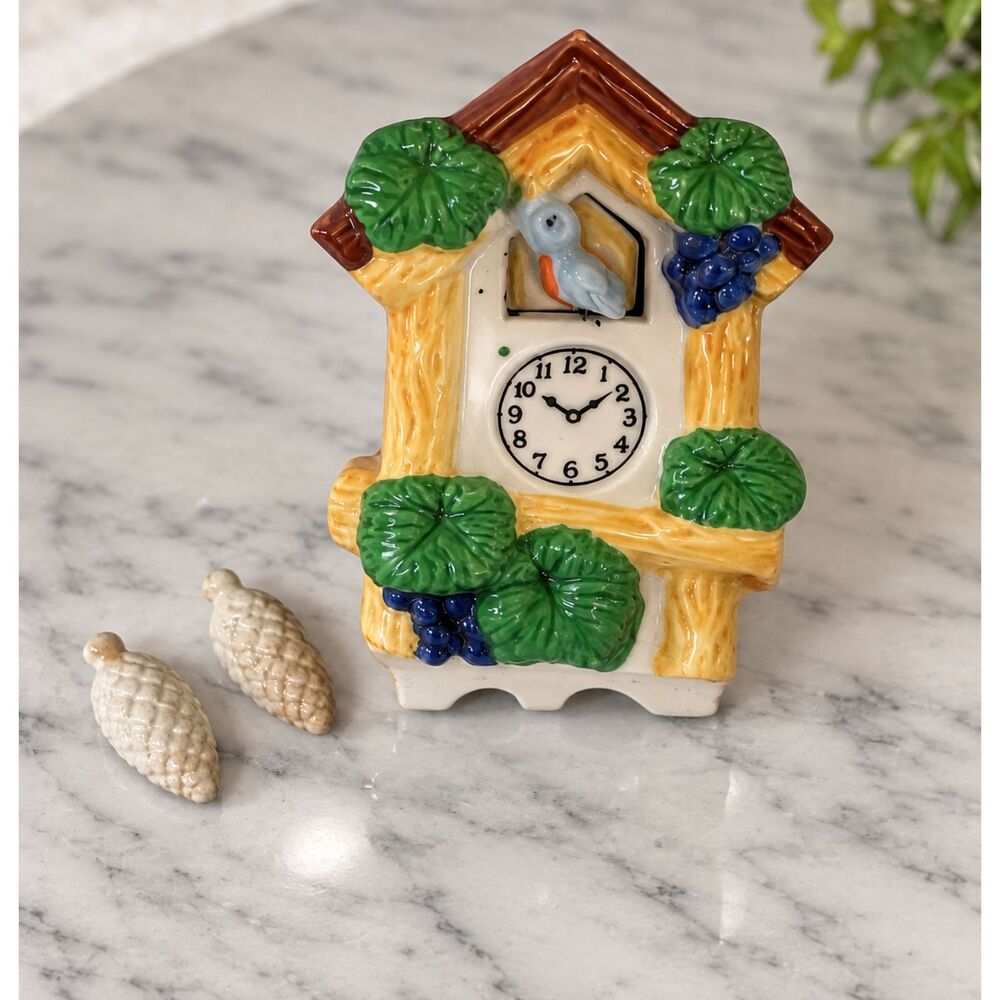 Vintage Occupied Japan Cuckoo Clock Wall Pocket Cottagecore Grandmacore